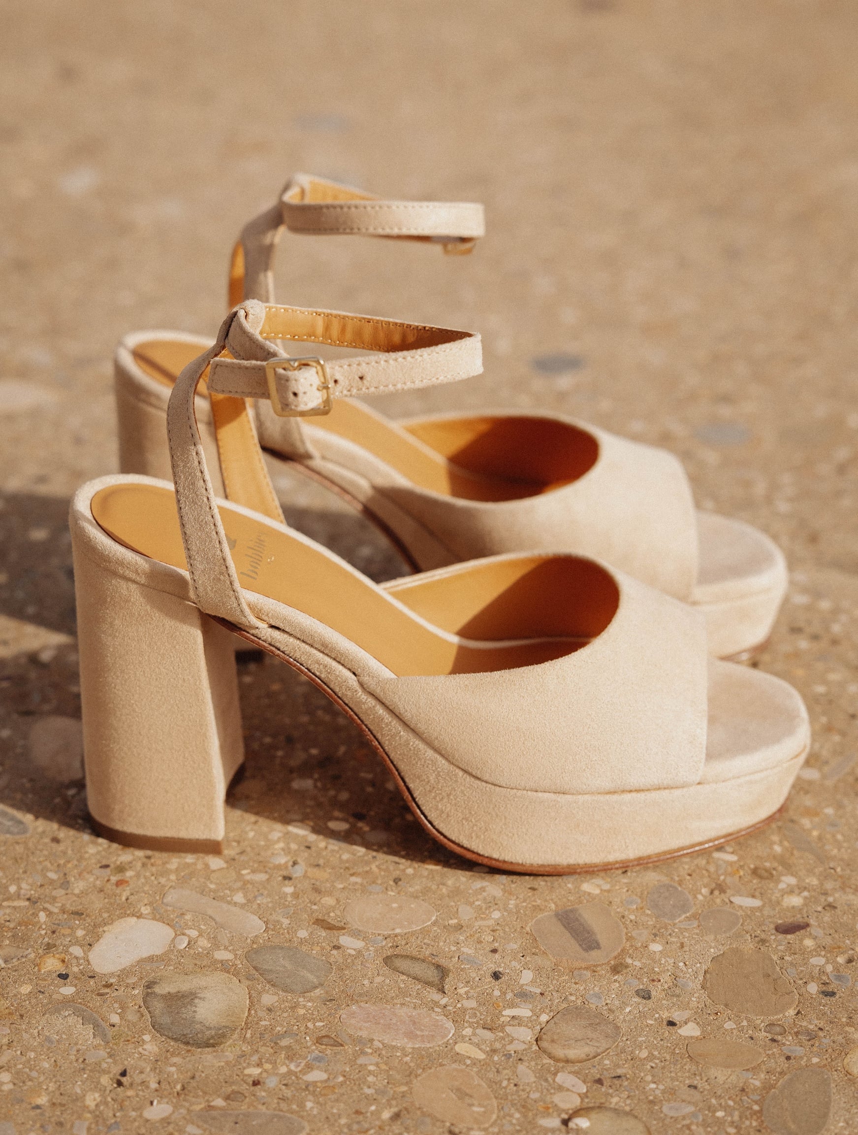 Lisa Beige Milos