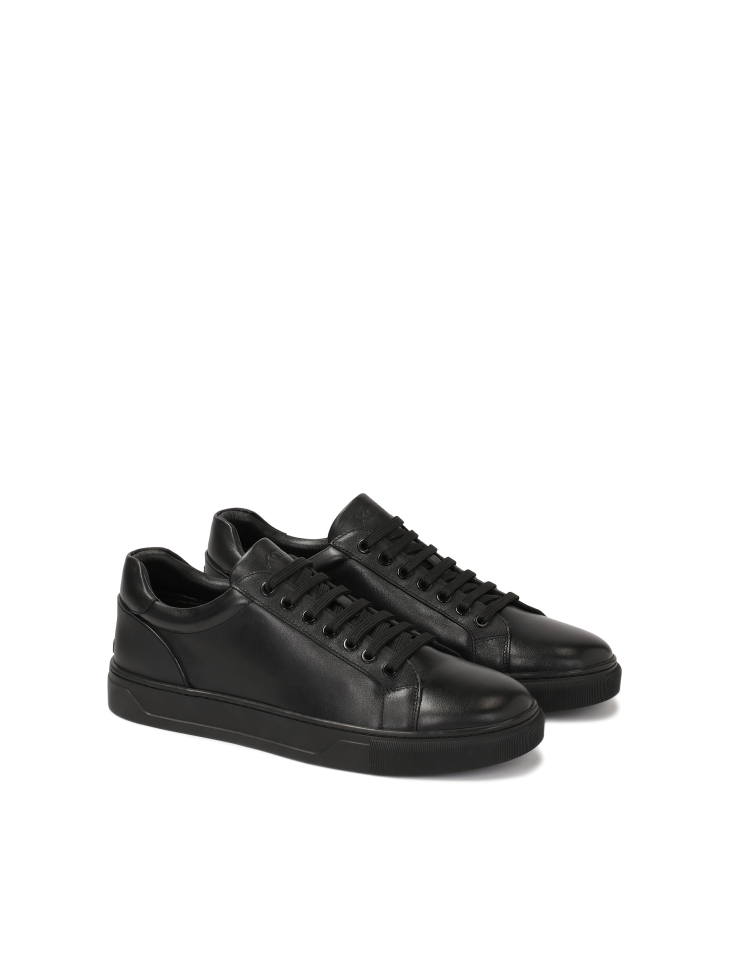 Black lace-up leather sneakers