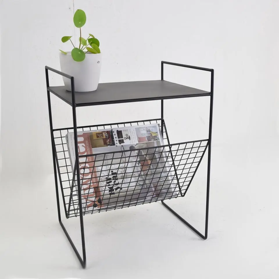 LOFT42 Maggy Bijzettafel met Tijdschriftenbak - Metaal - Mat Zwart - 47x36x29