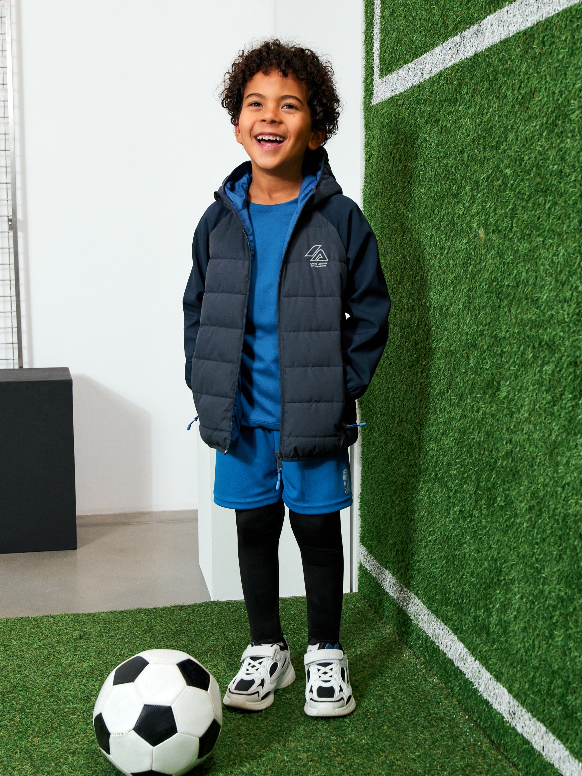 Sportowa kurtka softshell Active wodoodporna z odblaskowym nadrukiem
