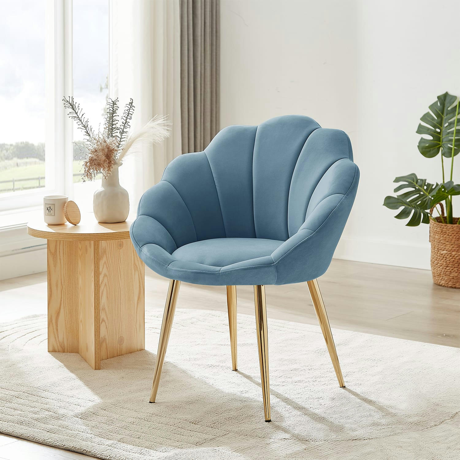 CORAIL - Fauteuil  velours bleu avec piétement doré