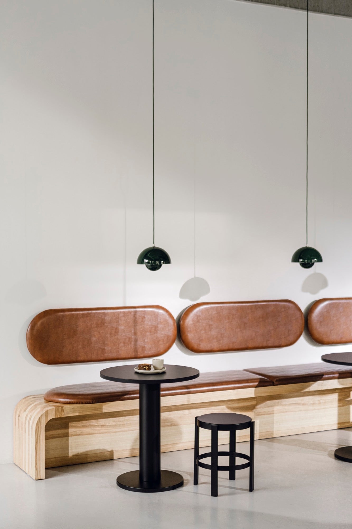 noo.ma SOOL Cafétafel - Black Oak & Vulcano Black