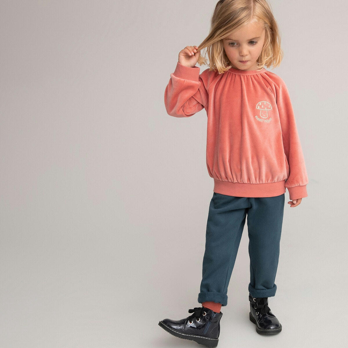 Sweat col rond en velours, motif champignon brodé