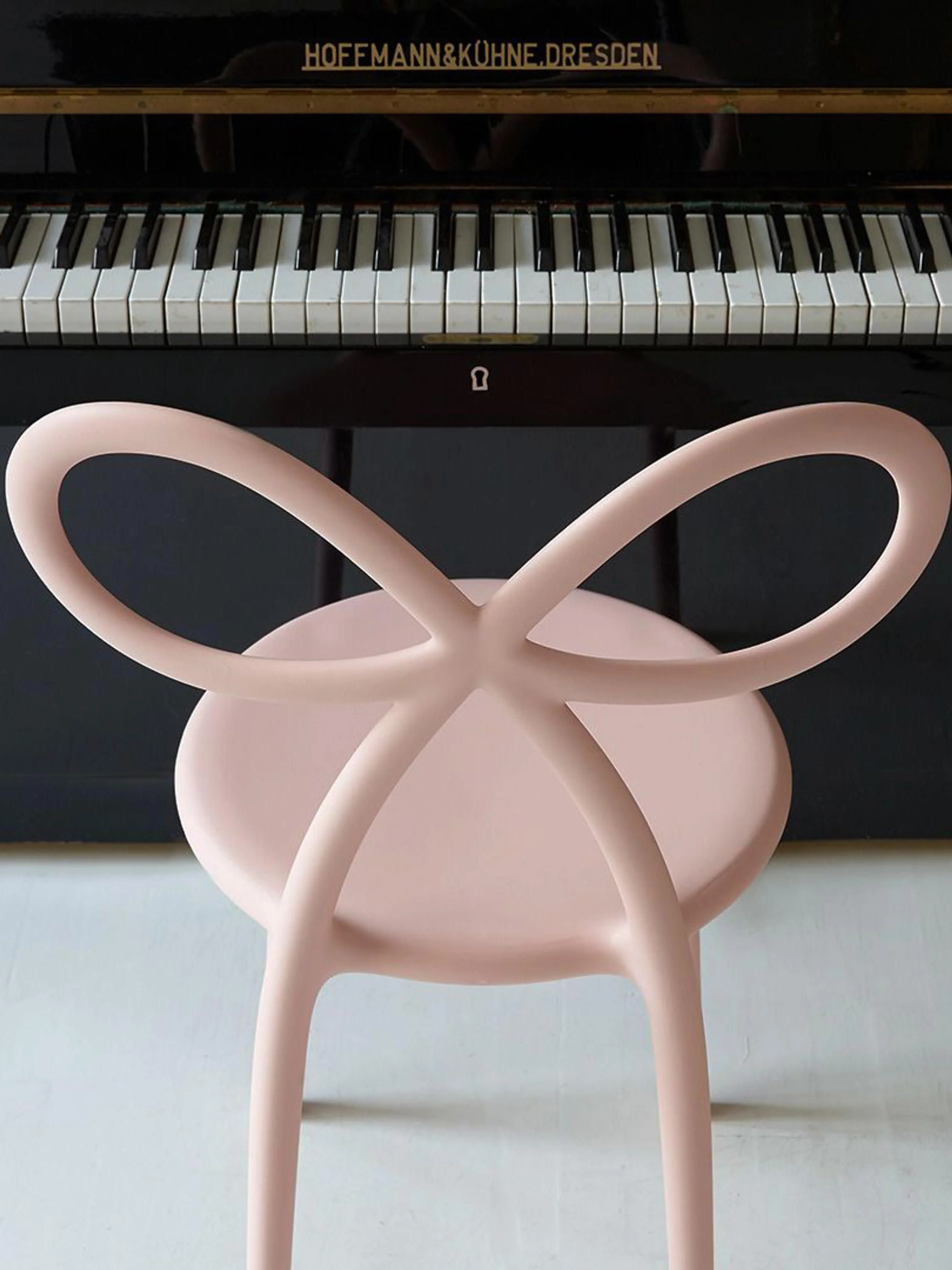 Design Stuhl Ribbon