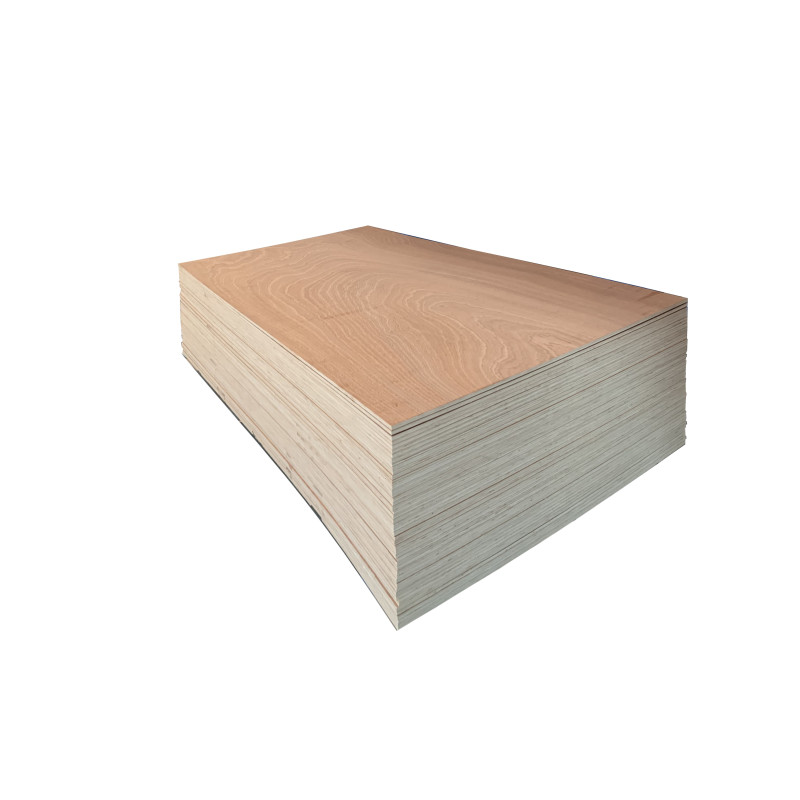 Panneau multiplex eucalyptus 250 x 122 x 1,8 cm