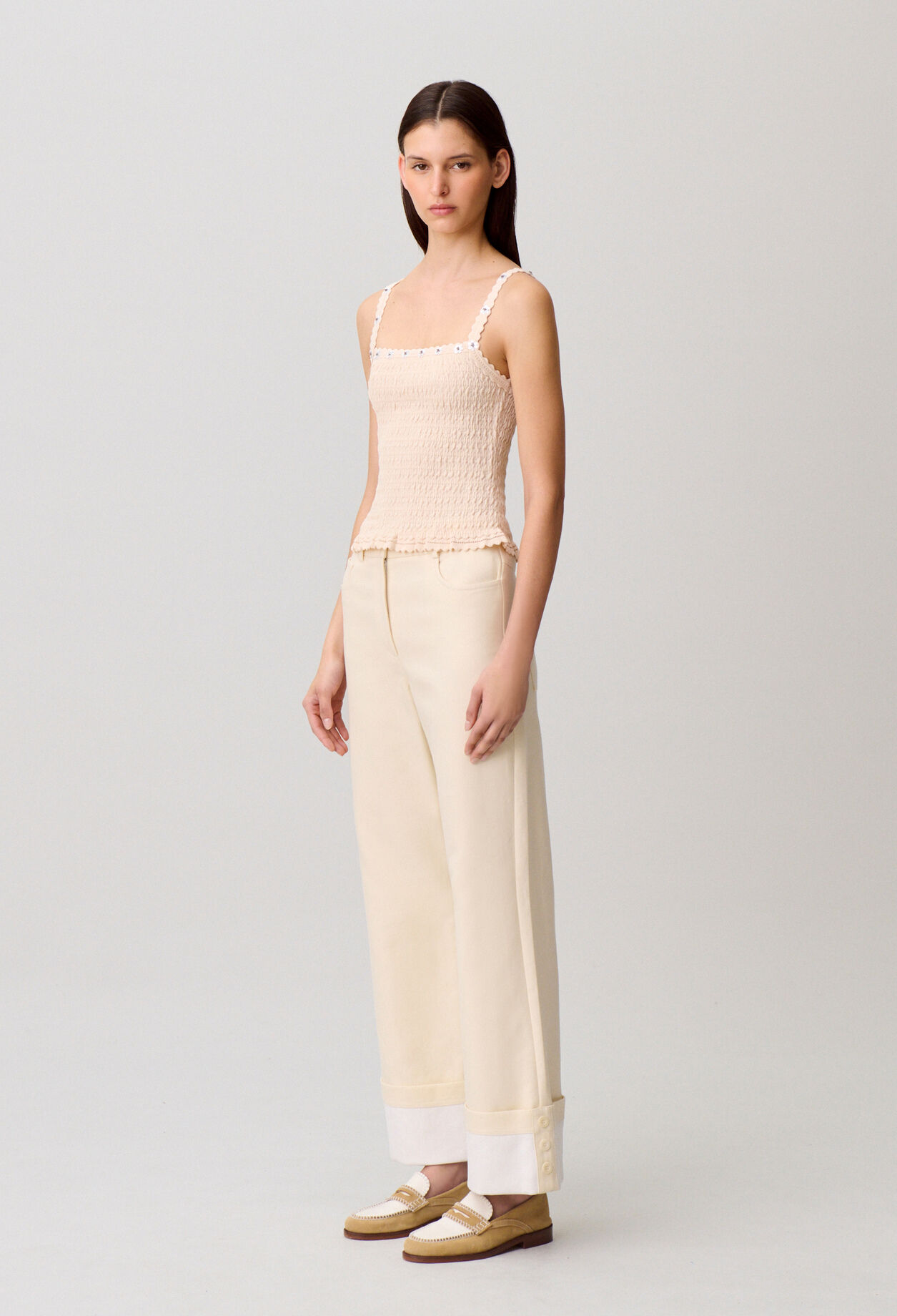 Top fleurs broderies