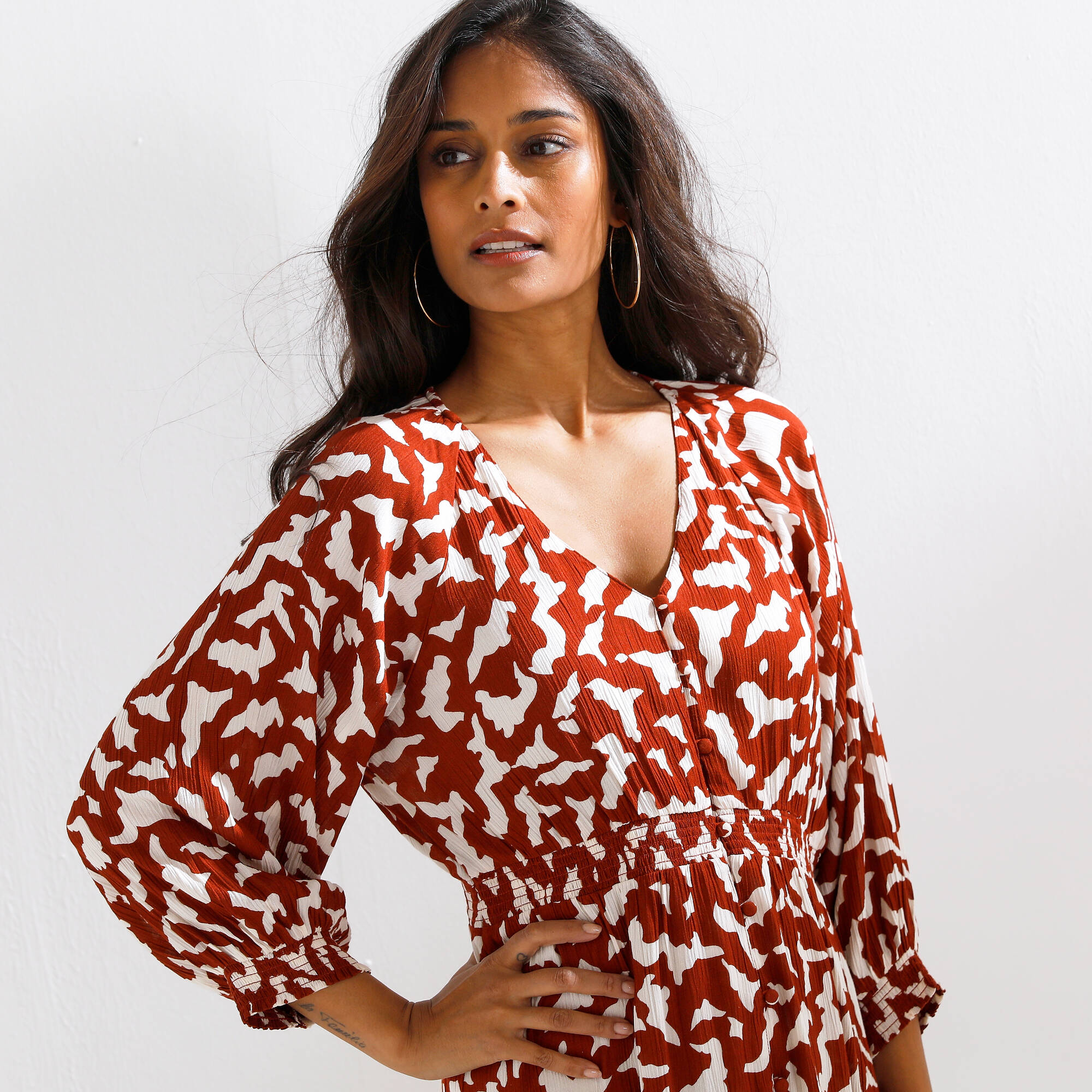 Robe longue boutonnée, crépon, imprimé graphique