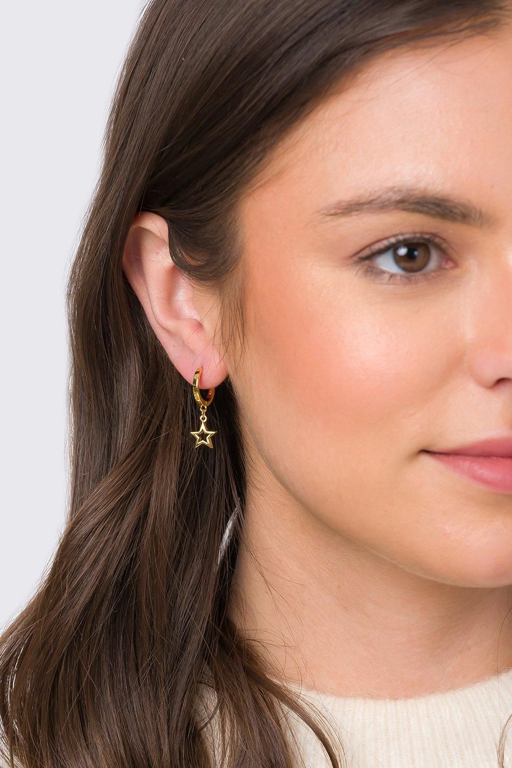 Pure Luxuries London Gift Packaged 'Emmie' 18ct Yellow Gold Plated 925 Silver Star Pendant Hoop Earrings
