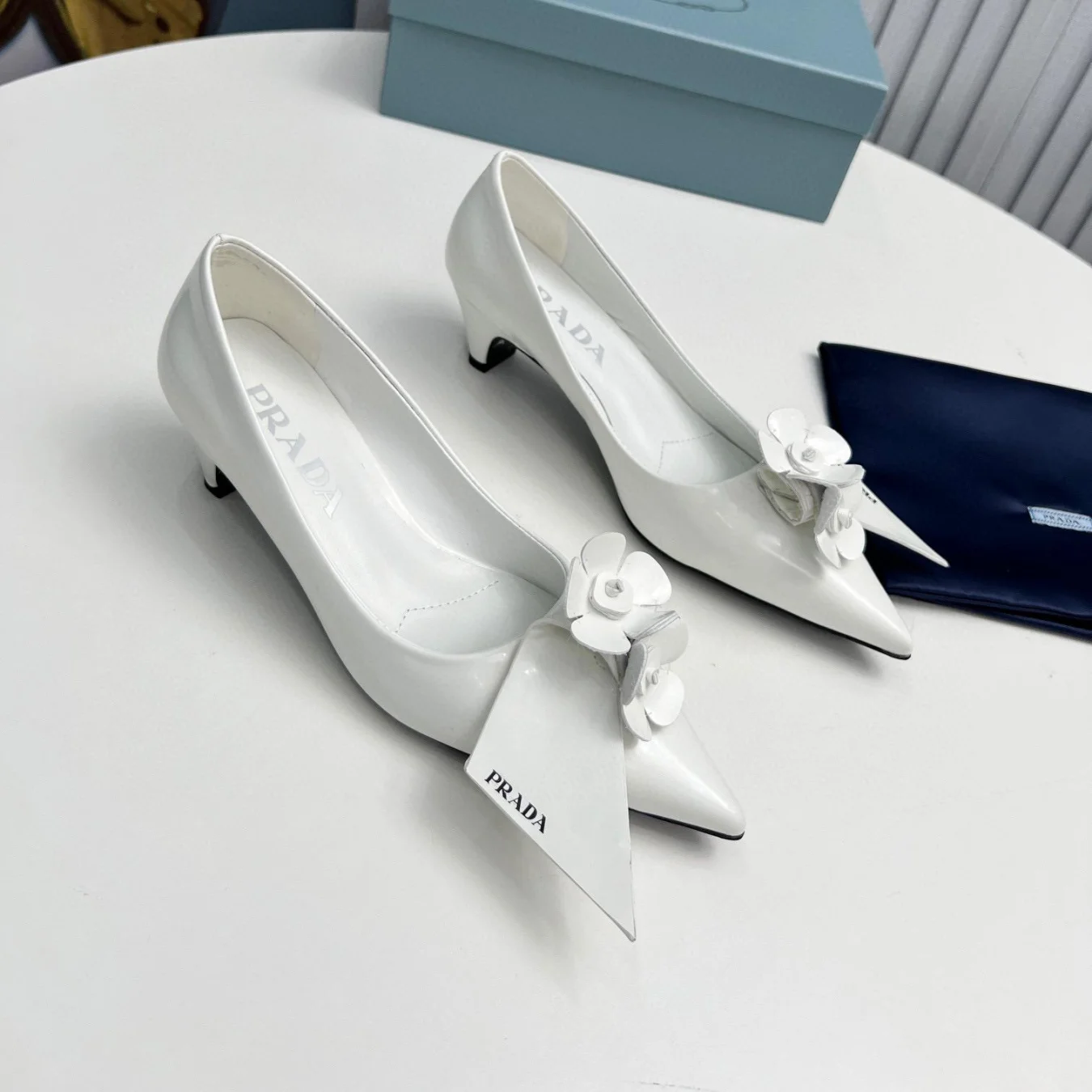 Prada  Leather Simple And Fashionable  Sandals Slide