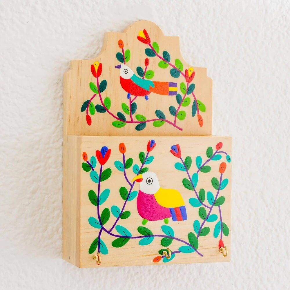 Handmade Cheery Birds Wood key and letter holder (El Salvador) - 9.25 H x 6 W x 2.4 D
