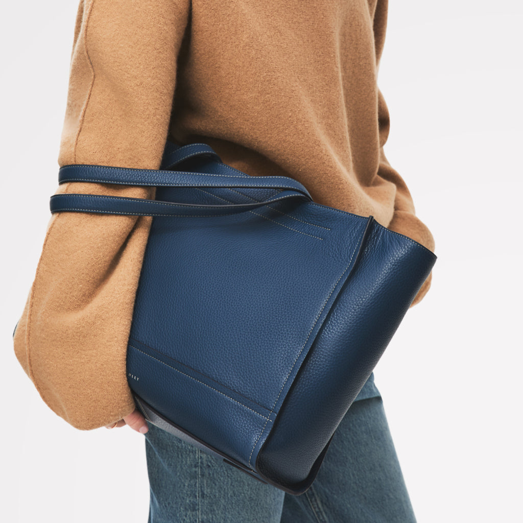 Oak Street - Medium Ziptop Tote