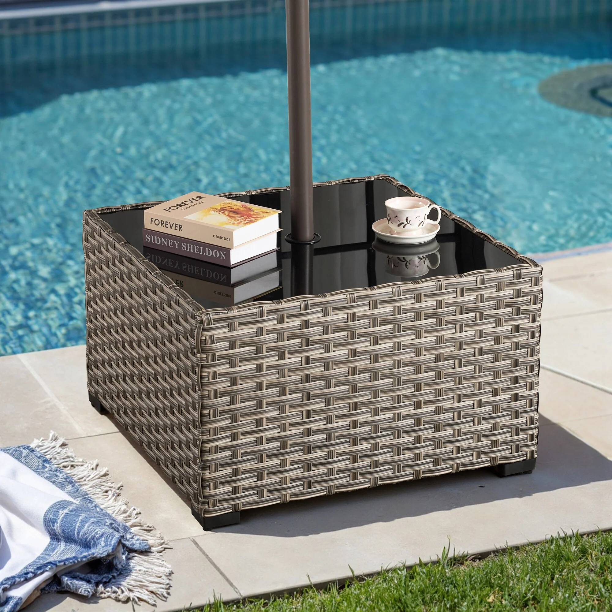 XIZZI Outdoor Wicker Coffee Table with Umbrella Hole for Garden Deck or Poolside