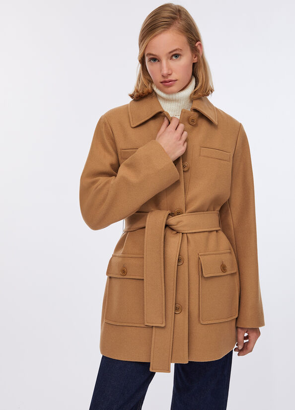 Cappotto con cintura