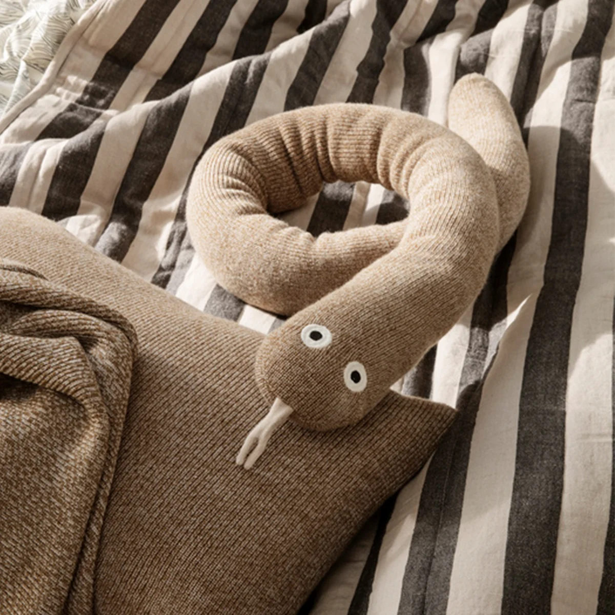 Ferm Living - Grand Decke, 120 x 170 cm, sand / schwarz