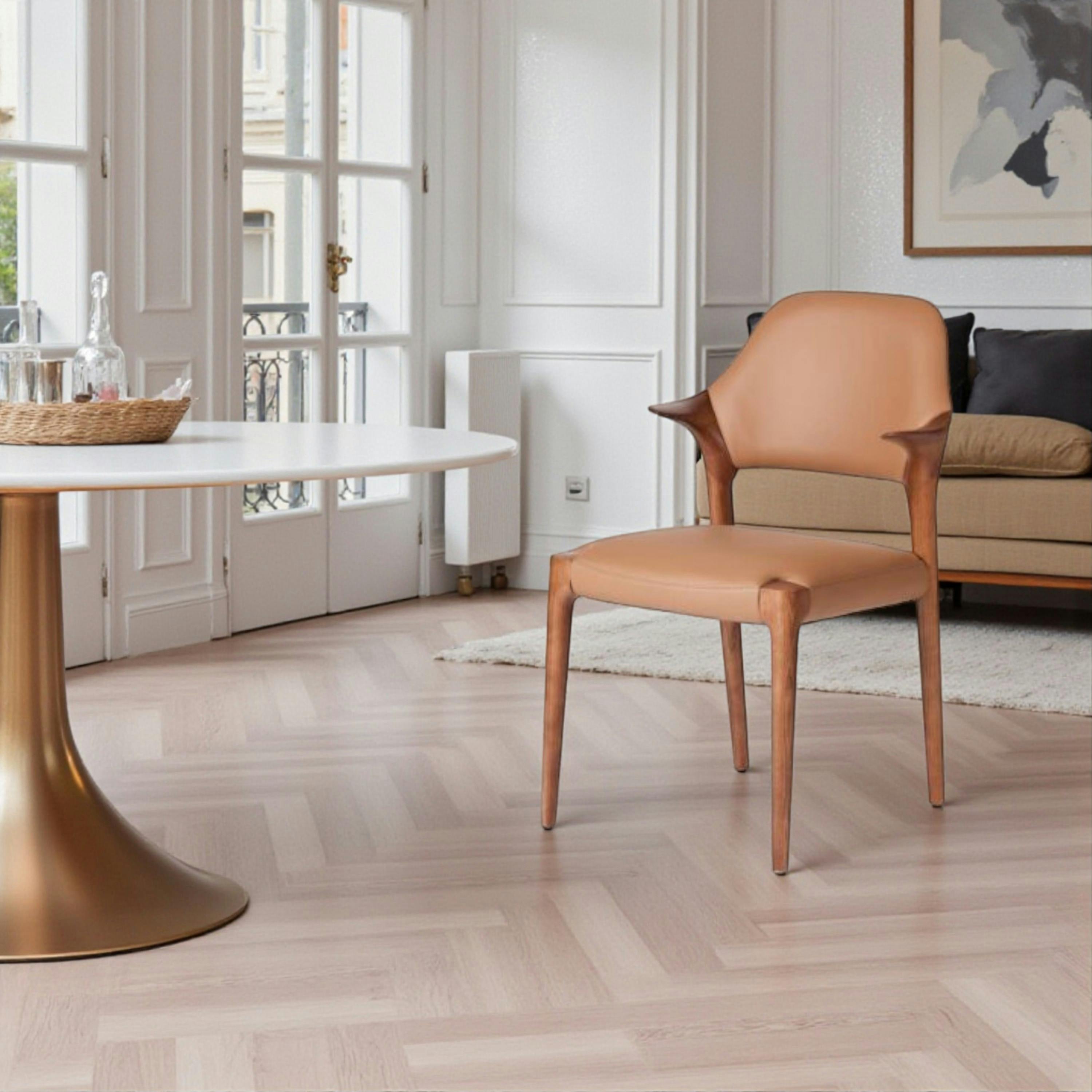 Chaise en cuir marron design, accoudoirs bois brun ALDER