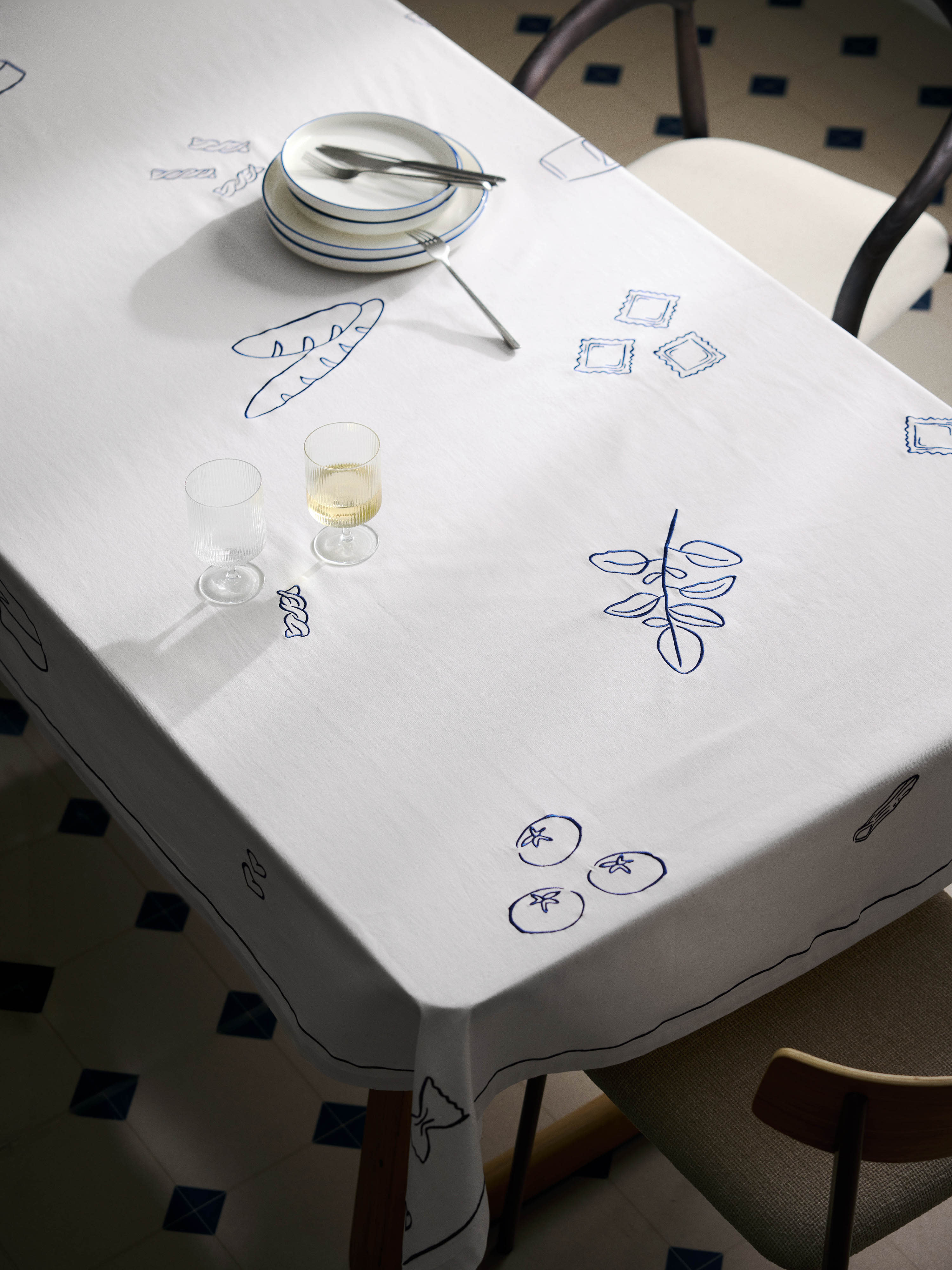 Bestickte Tischdecke Tutti
