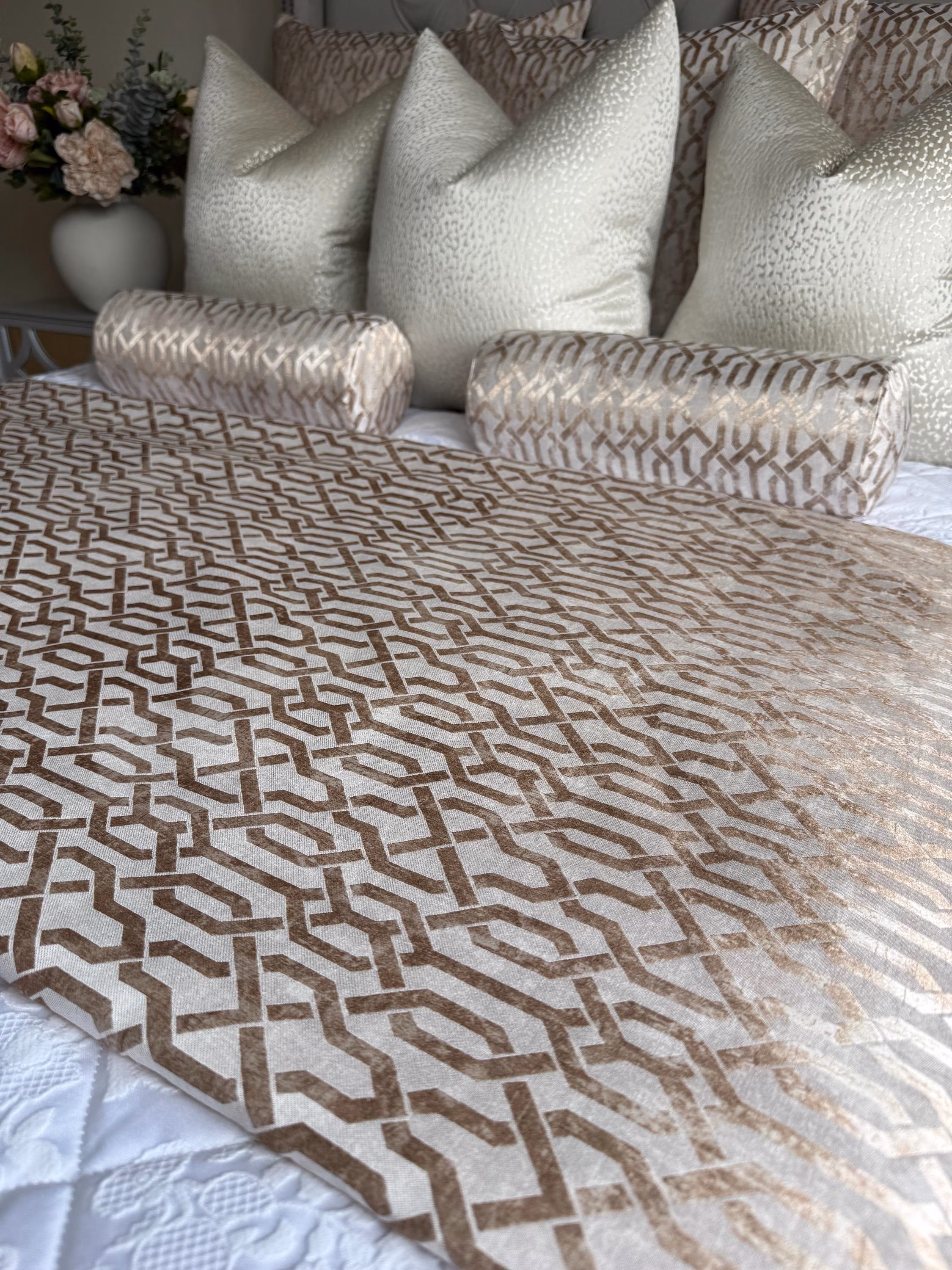 Handmade Geometric Gold Bed Runner: Luxury Bedding Scarf