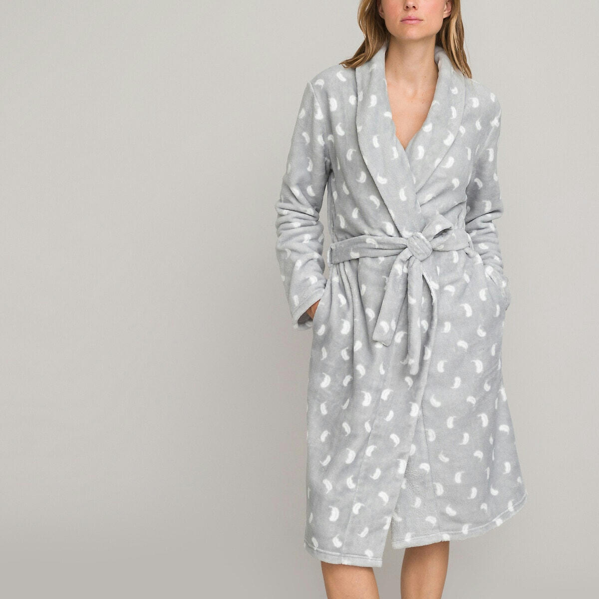 Robe de chambre en maille polaire, motif plumes