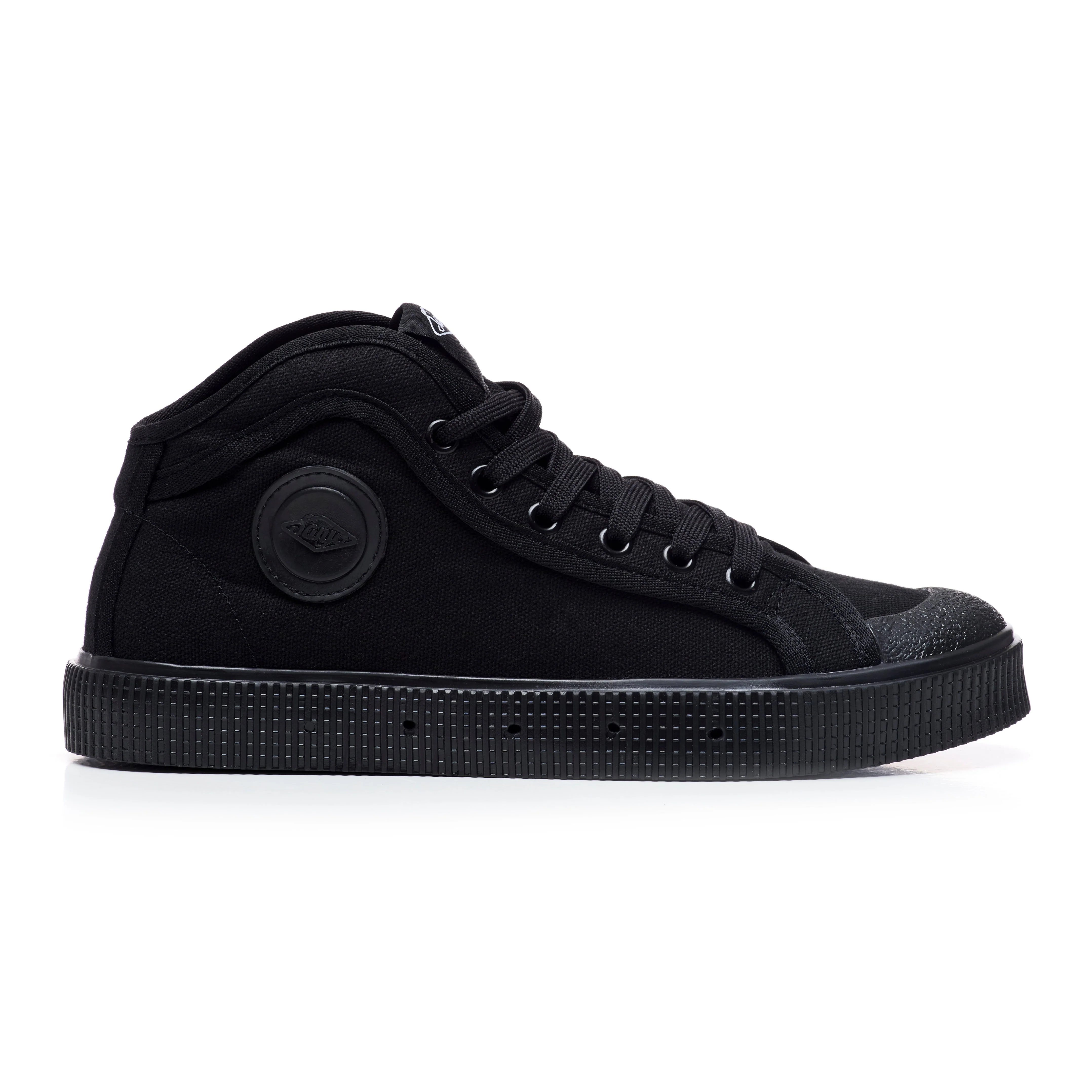 Sanjo K100 // All Black