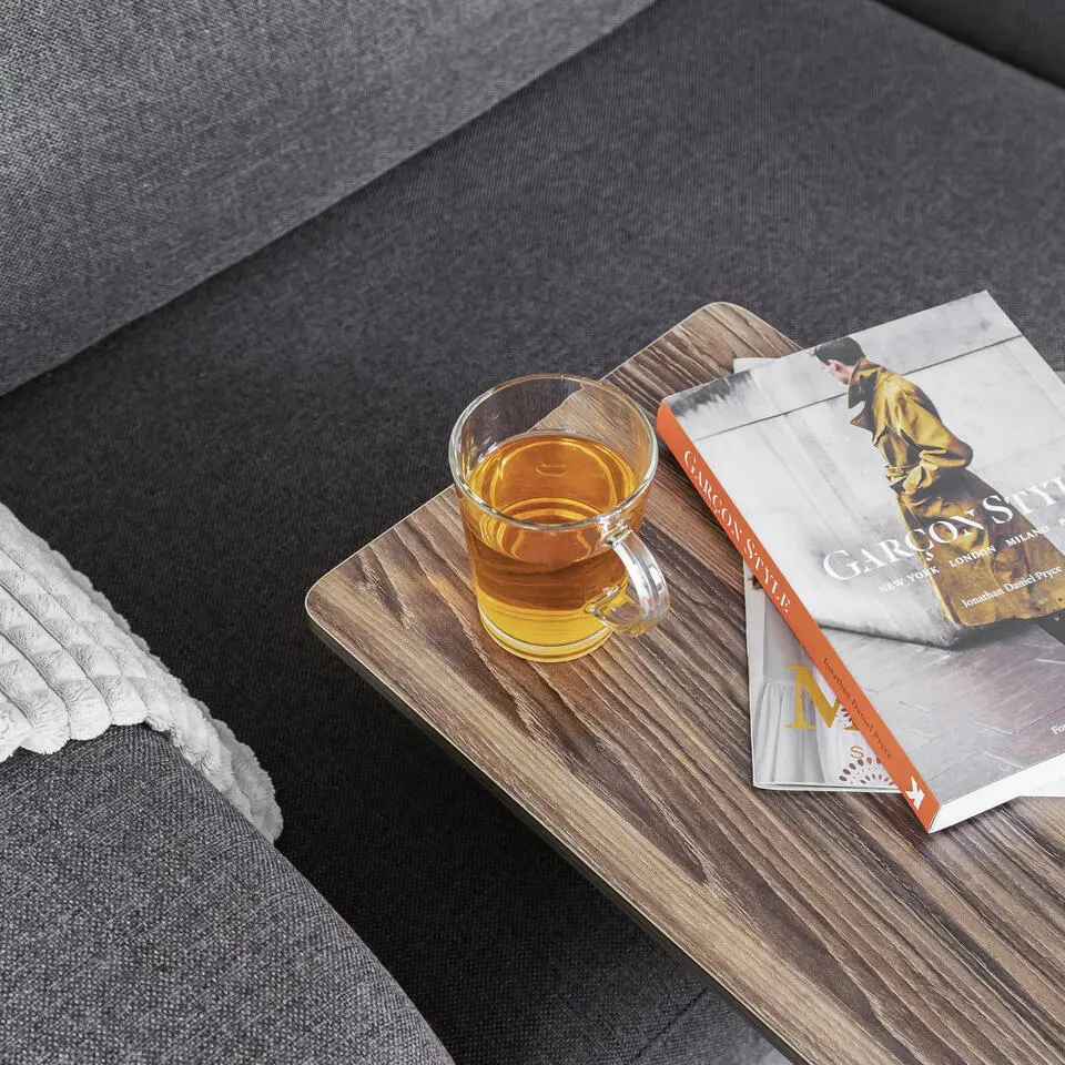 QUVIO Bijzettafel op wieltjes met opbergmandje - metaal hout