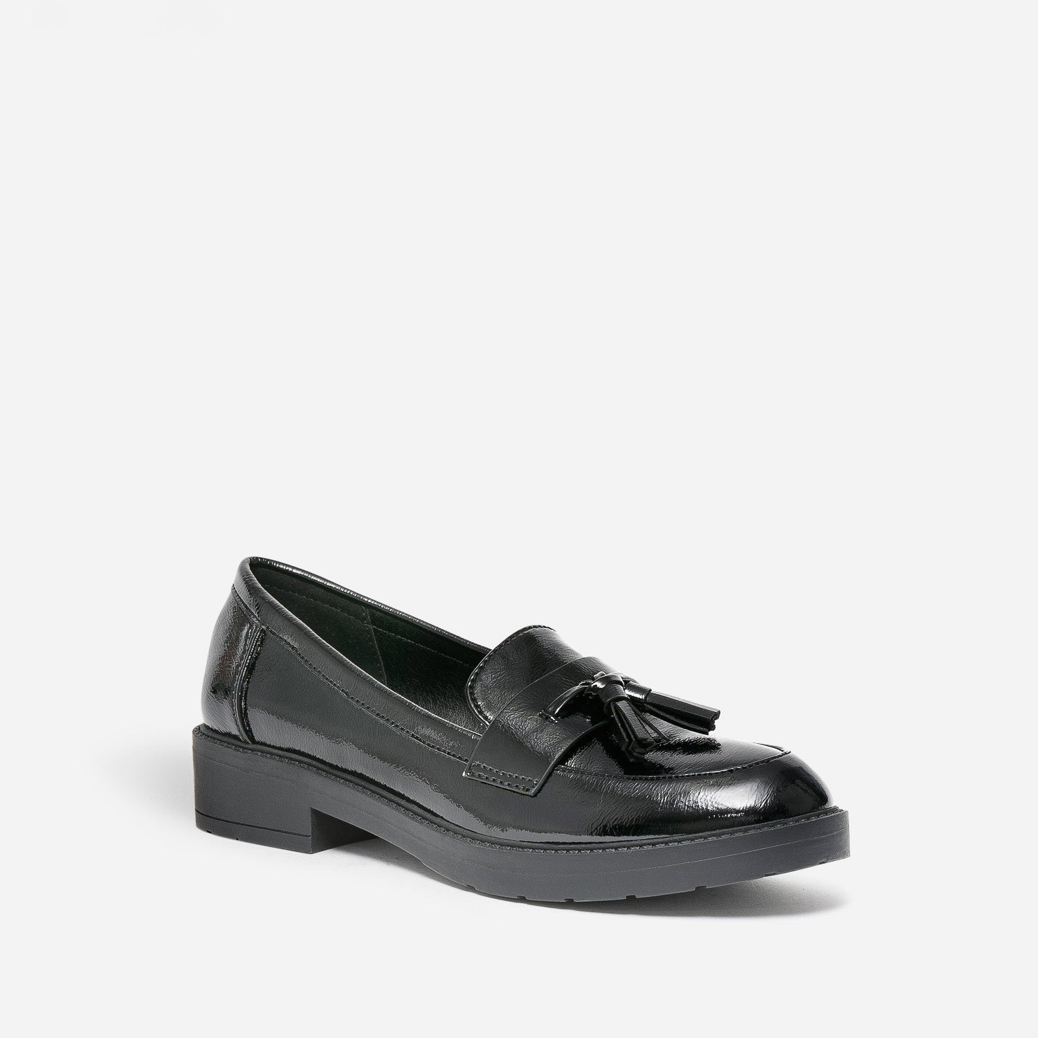 Mocassin noir verni à pampilles