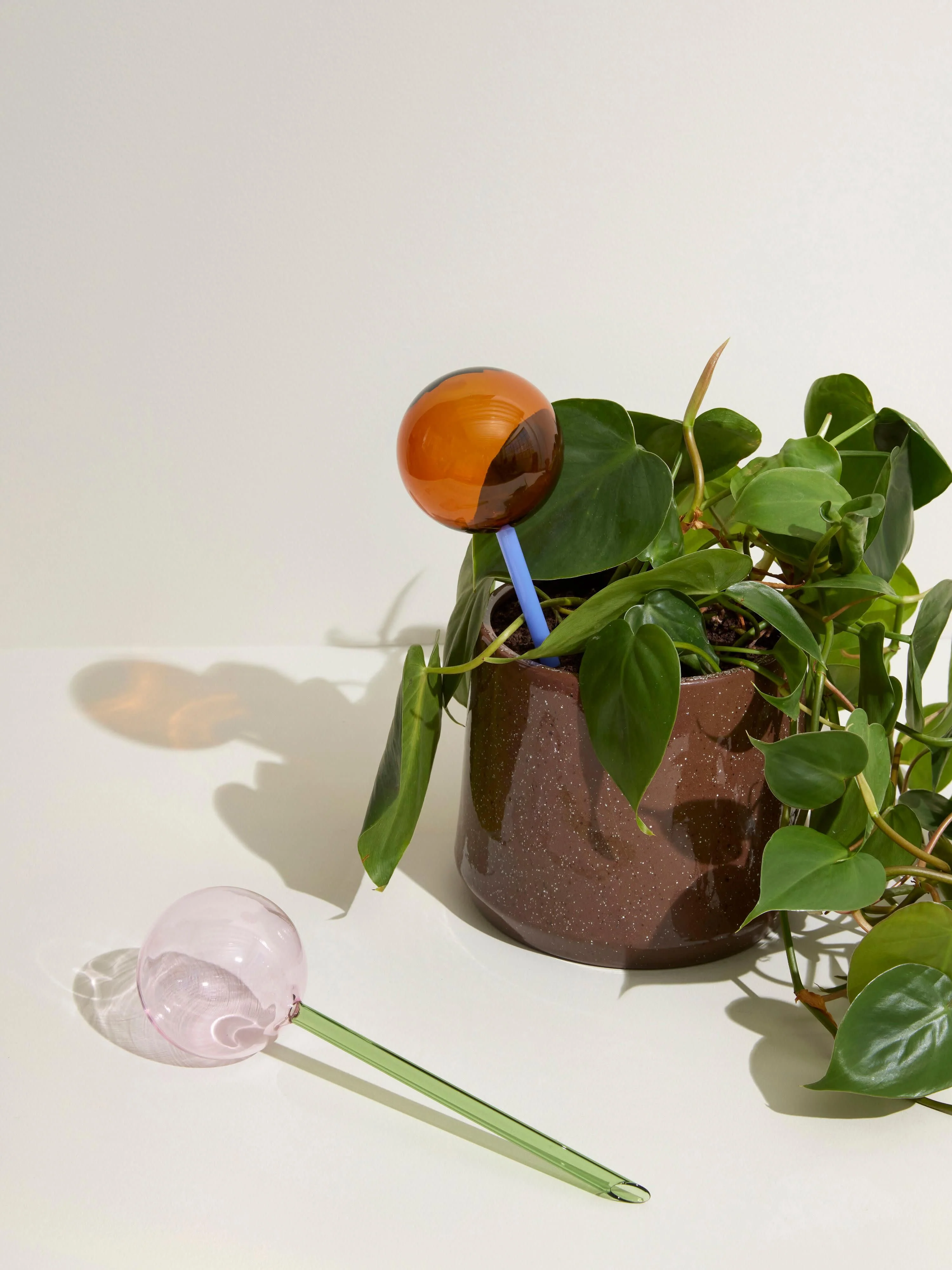 Handgefertigter Bewässerungsball Flora