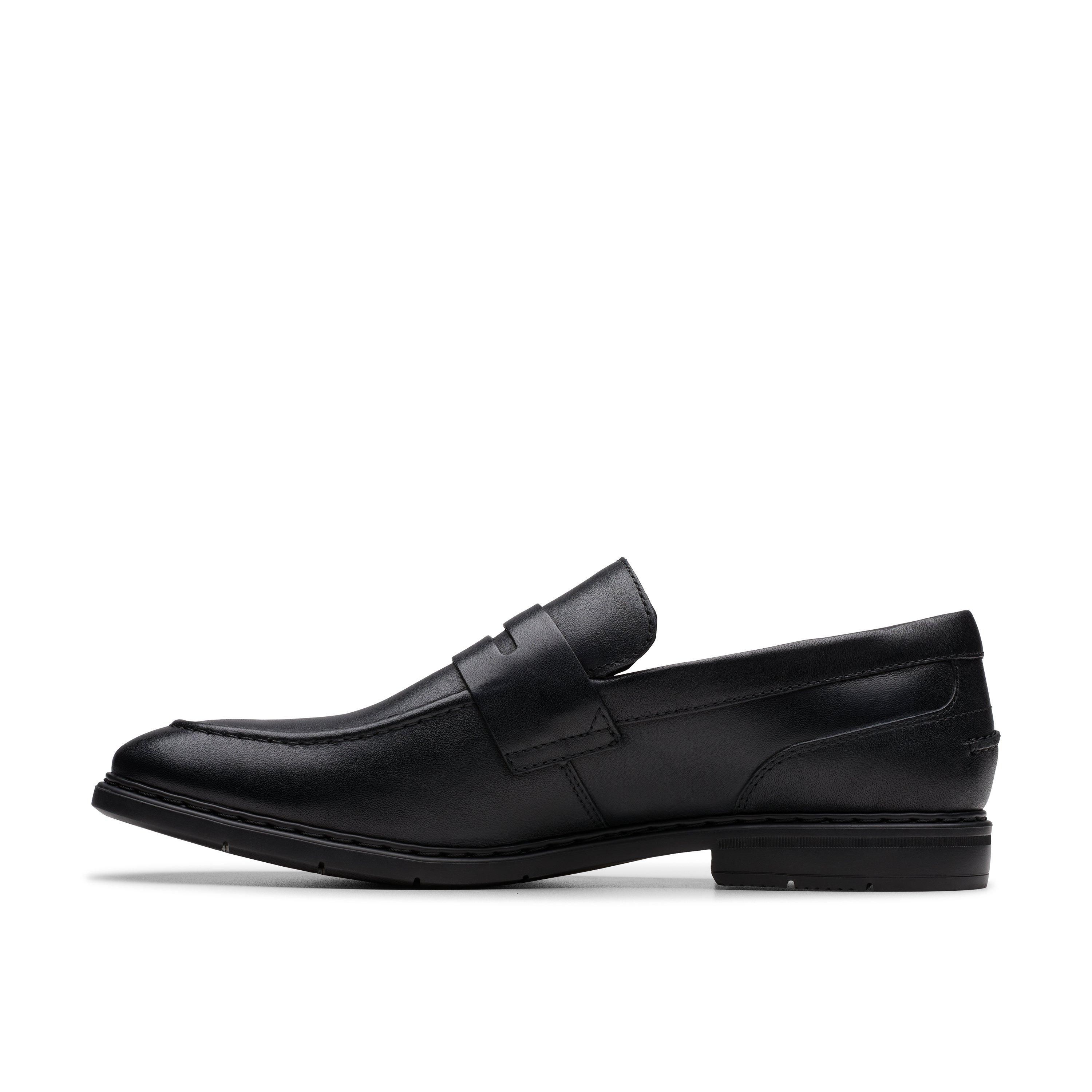 Clarks Banbury Lo Black Leather Slip Ons