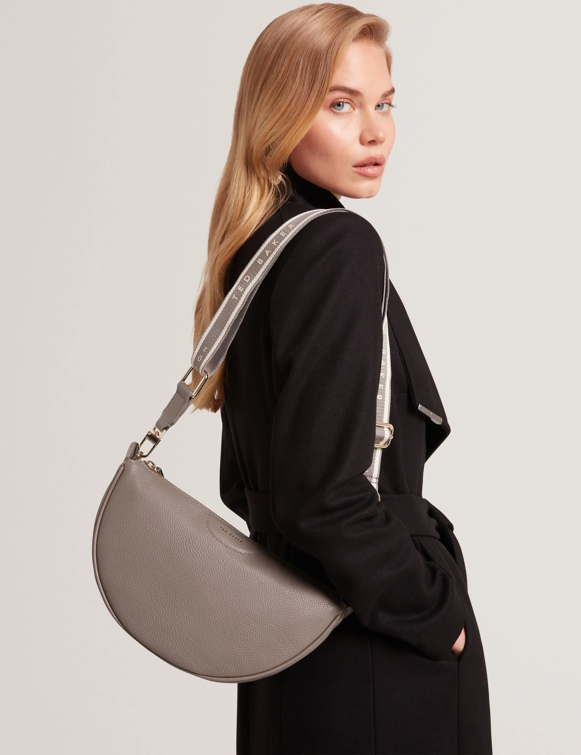 ESSINA | MID GREY