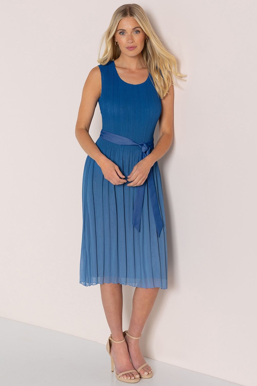 Klass. Sleeveless Pleated Ombre Dress