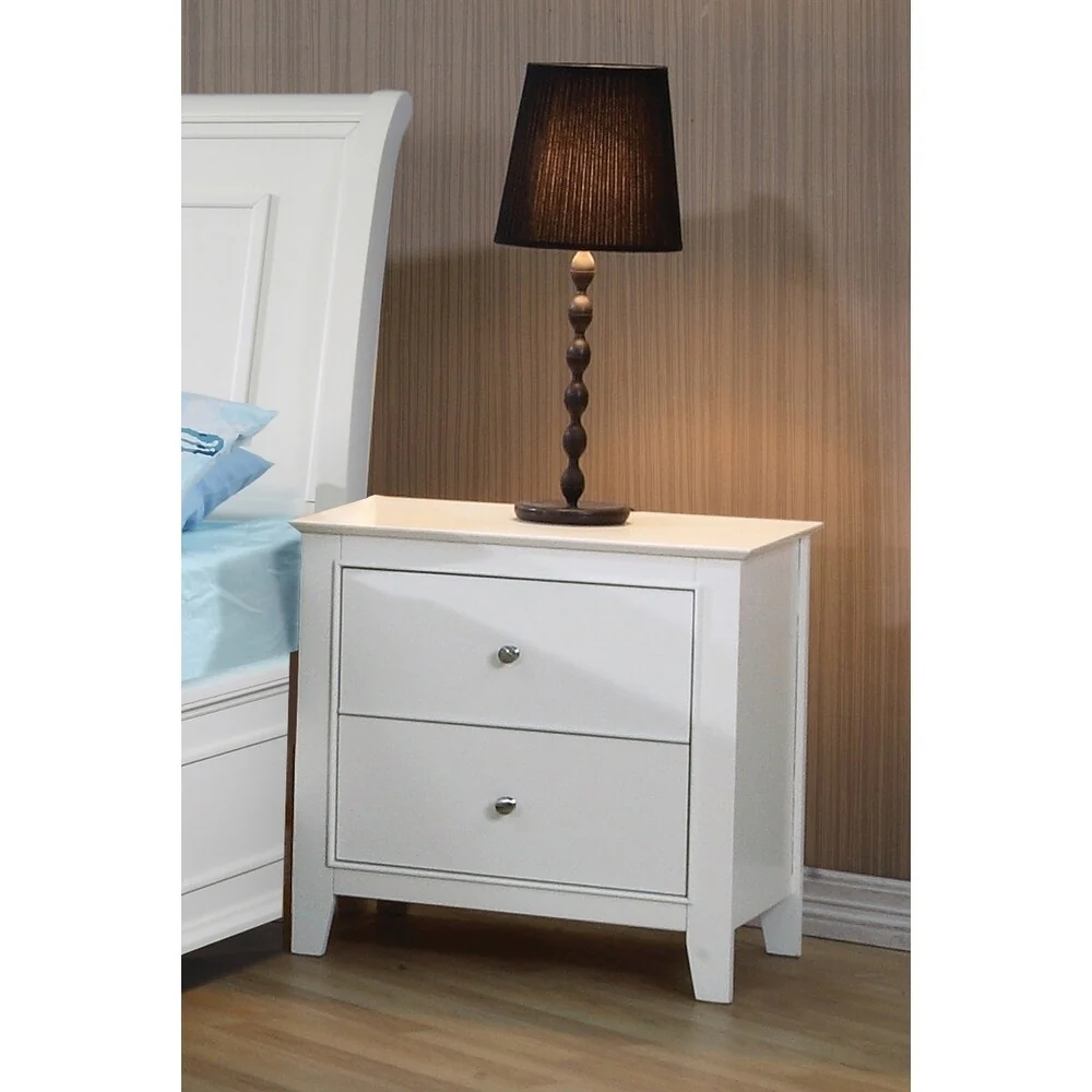 Waverly White 3-piece Sleigh Bedroom Set with Chest