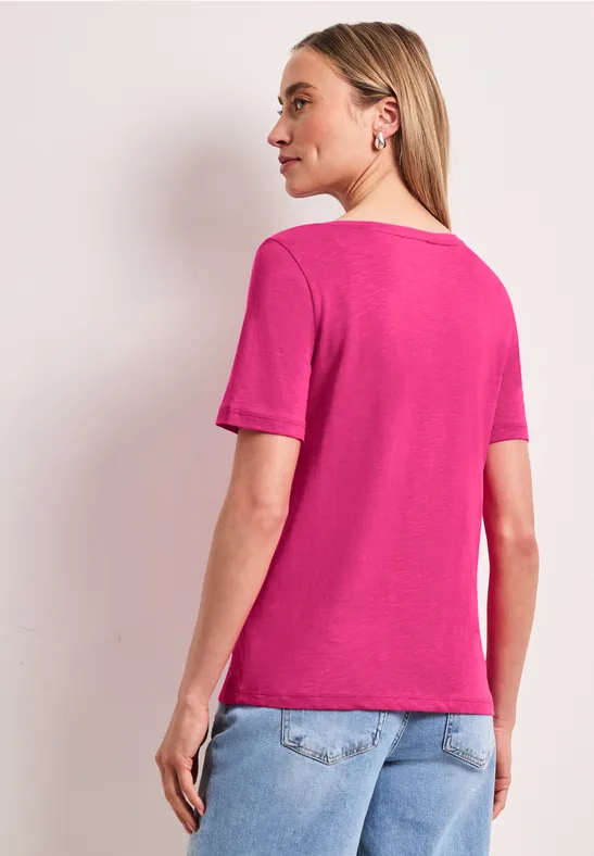 Basic T-Shirt mit V-Neck