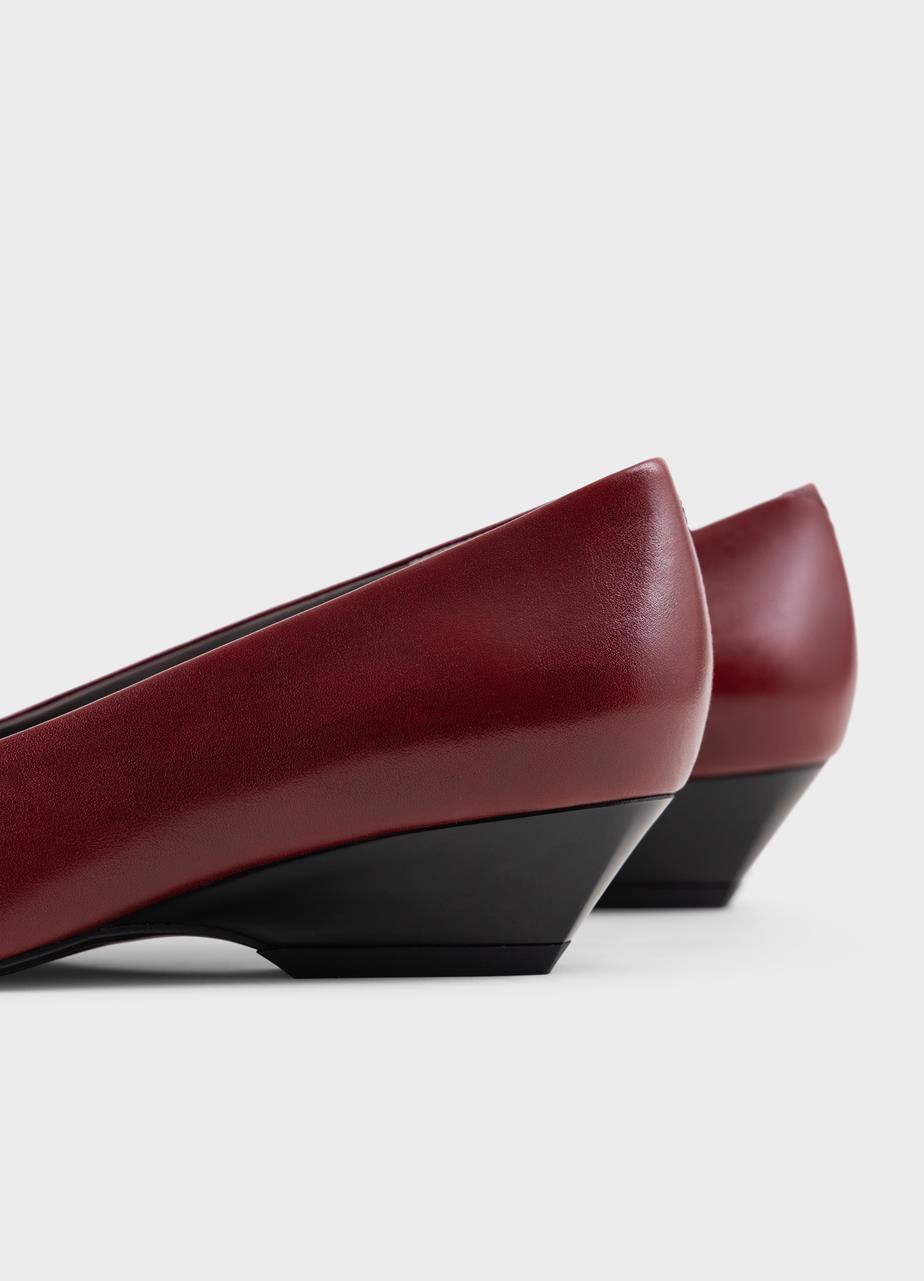 Sonya Pumps