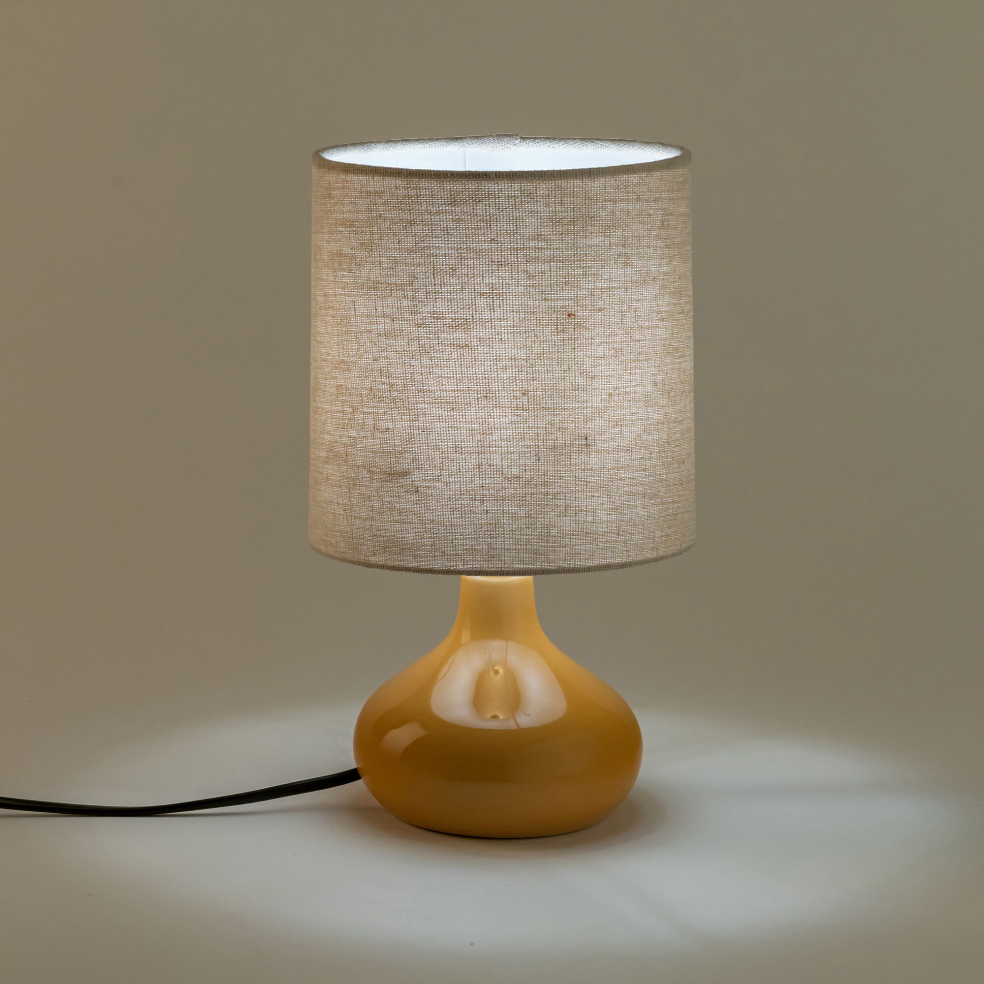 CLEON - Lampe à poser électrifiée en céramique et lin - jaune argan