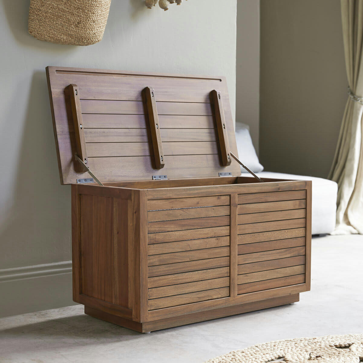 LOGGIA - Coffre en acacia massif