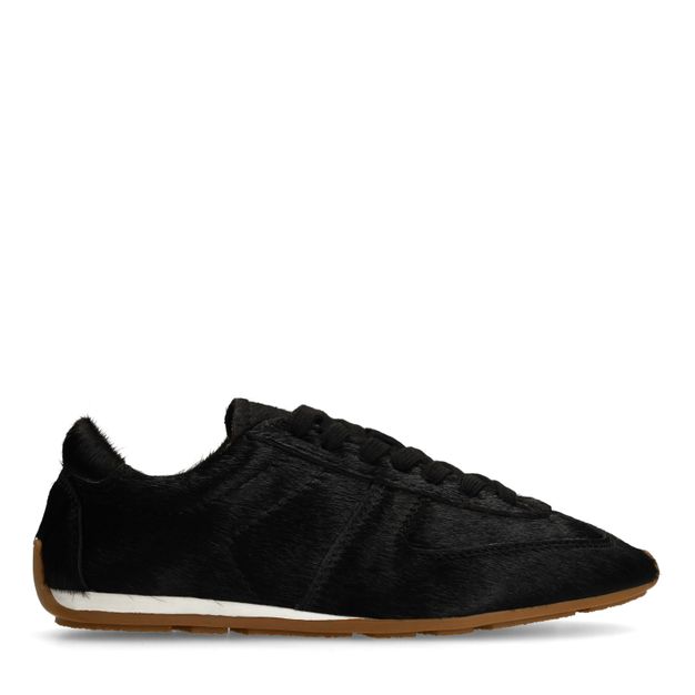 Zwarte pony hair sneakers