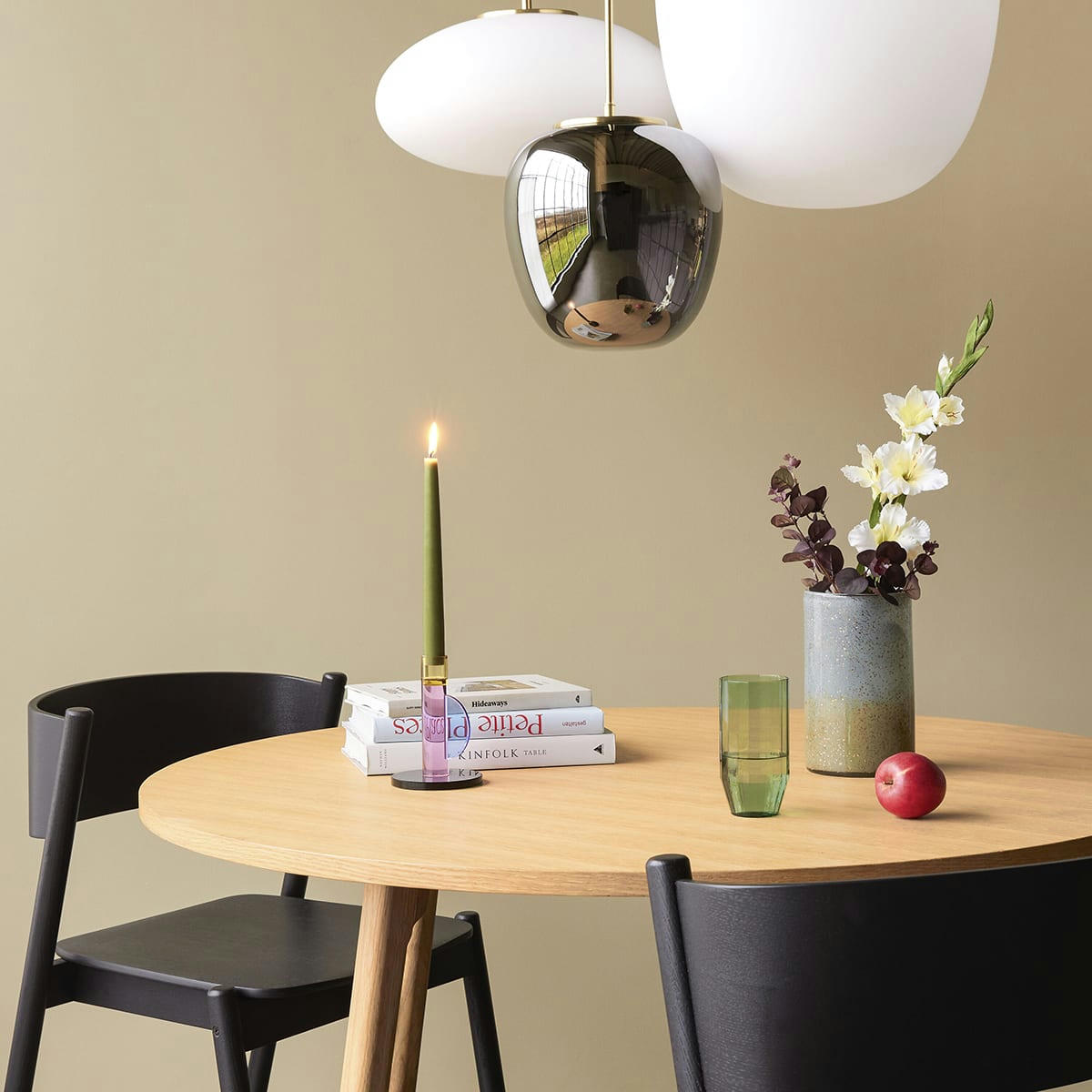 OBLIQUE - Chaises de salle à manger en hêtre, placage de chêne et bois de chêne