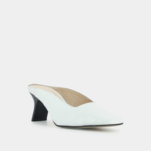 Mules à talons inclinésen croco blanc | DJOHAN