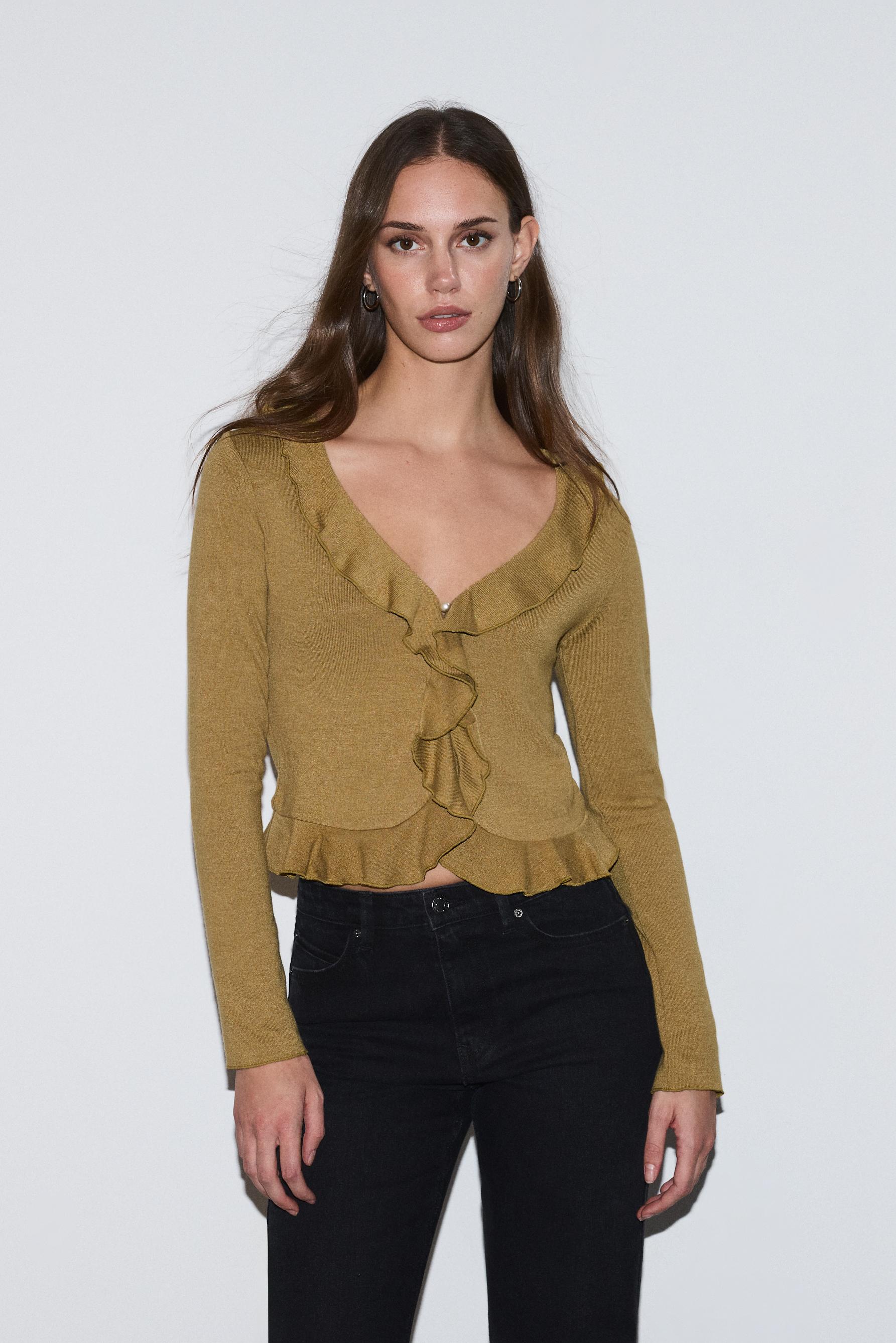 Chaqueta volantes punto cortado