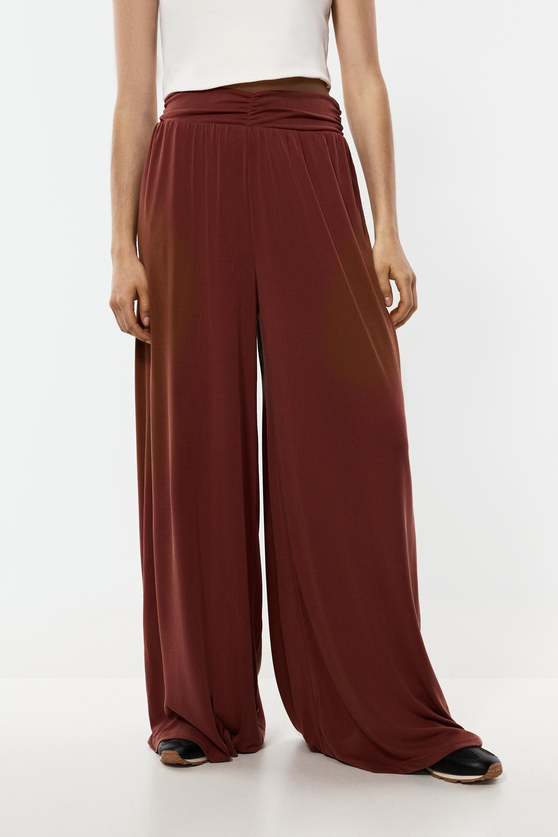 Pantalón deportivo fluido