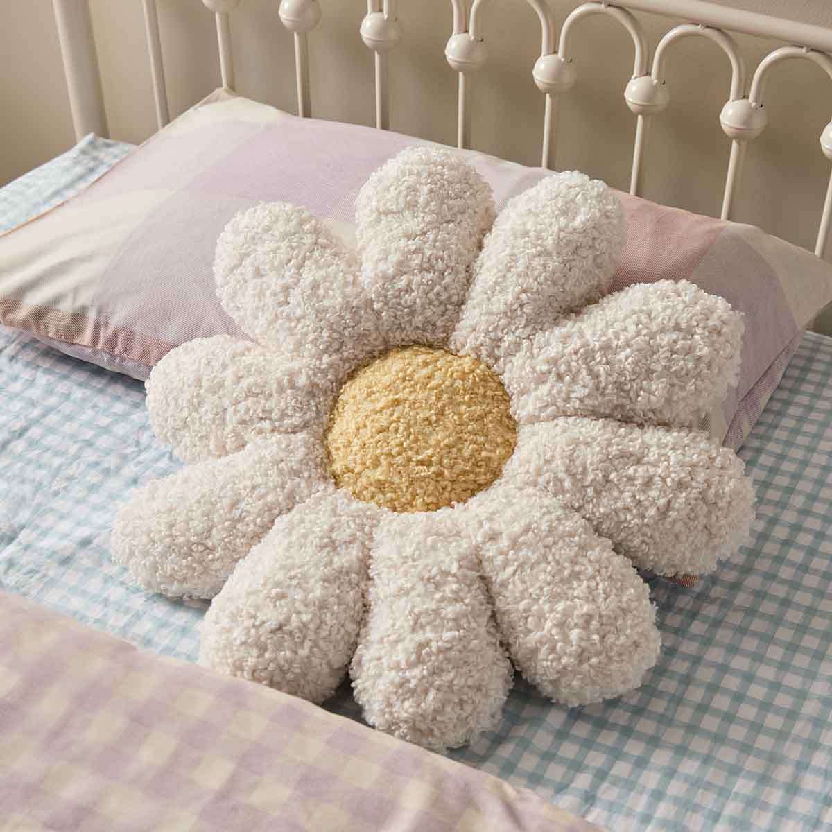 Daisy Flower Cushion - White