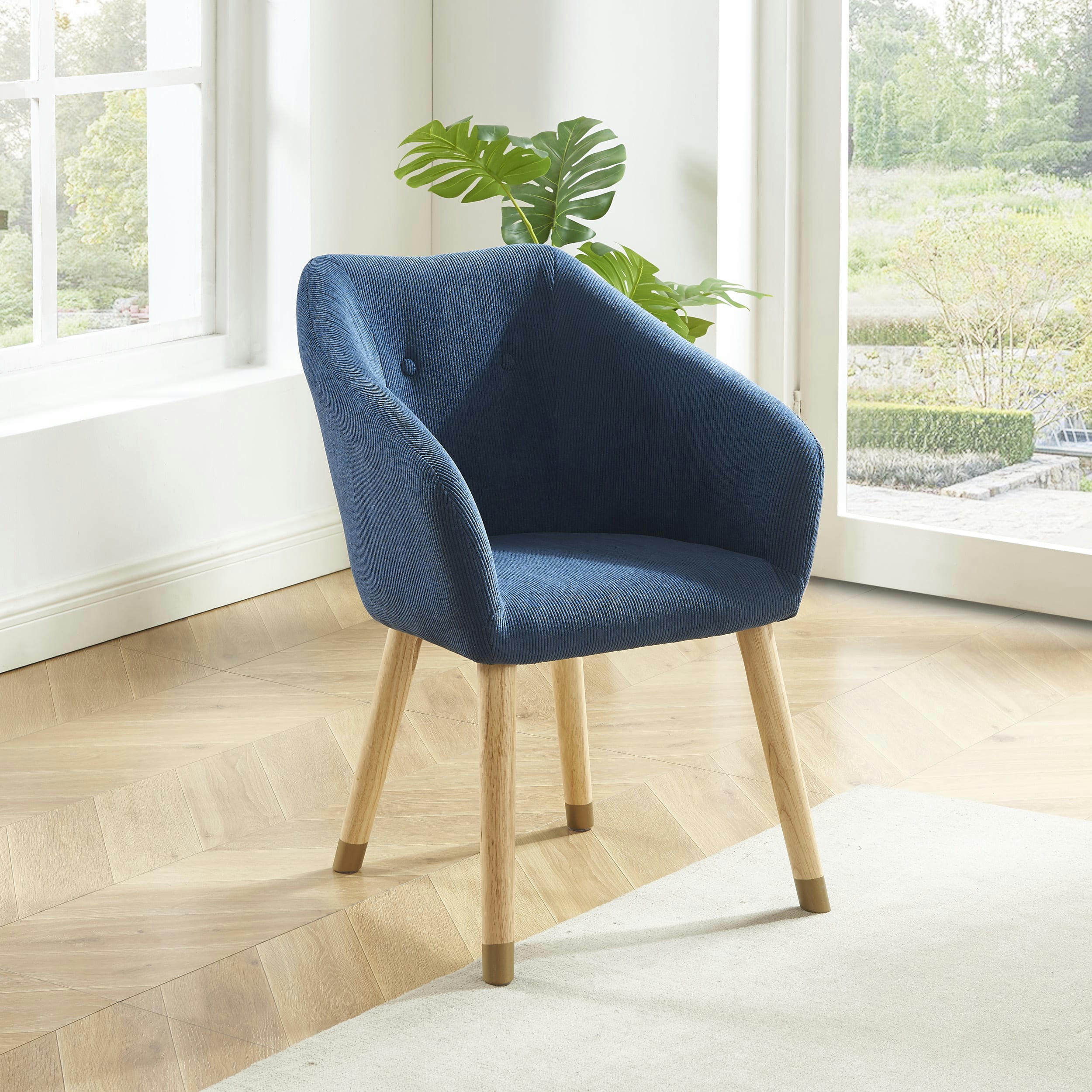 HILDA - Fauteuil  en velours côtelé bleu avec piètement bois et doré