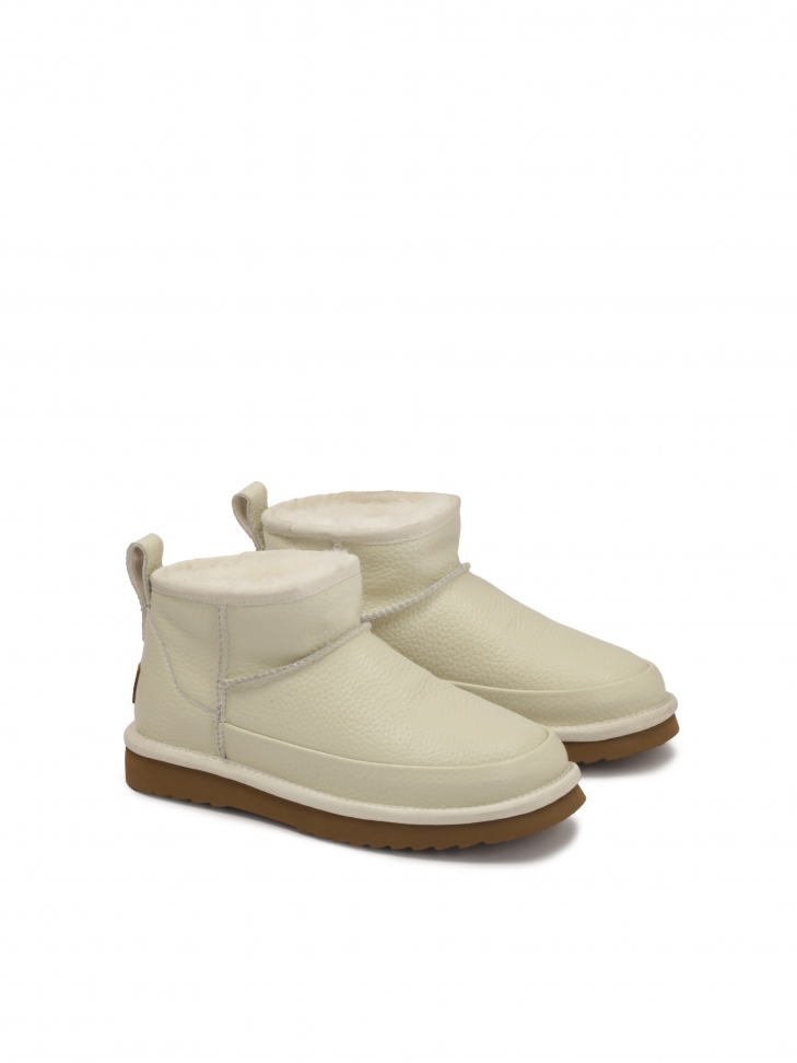 Leather snow boots with wool