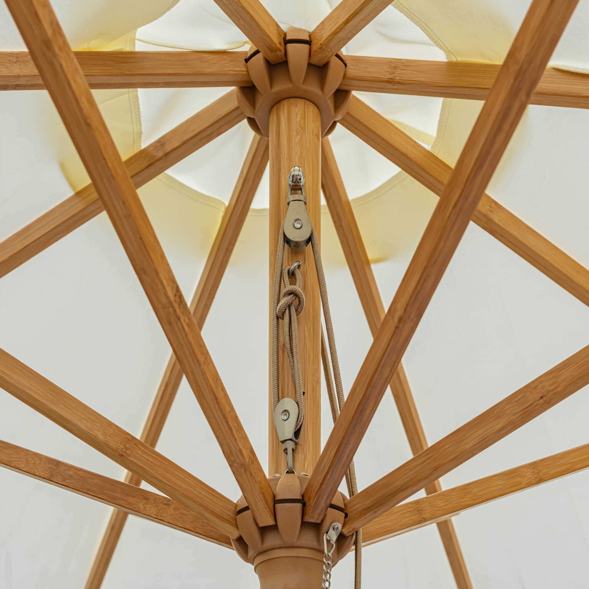 TELESE - Parasol droit en bambou D270cm - blanc écru