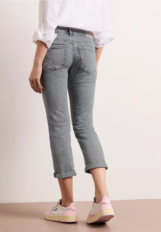 Low Waist Slim Leg Jeans im Casual Fit