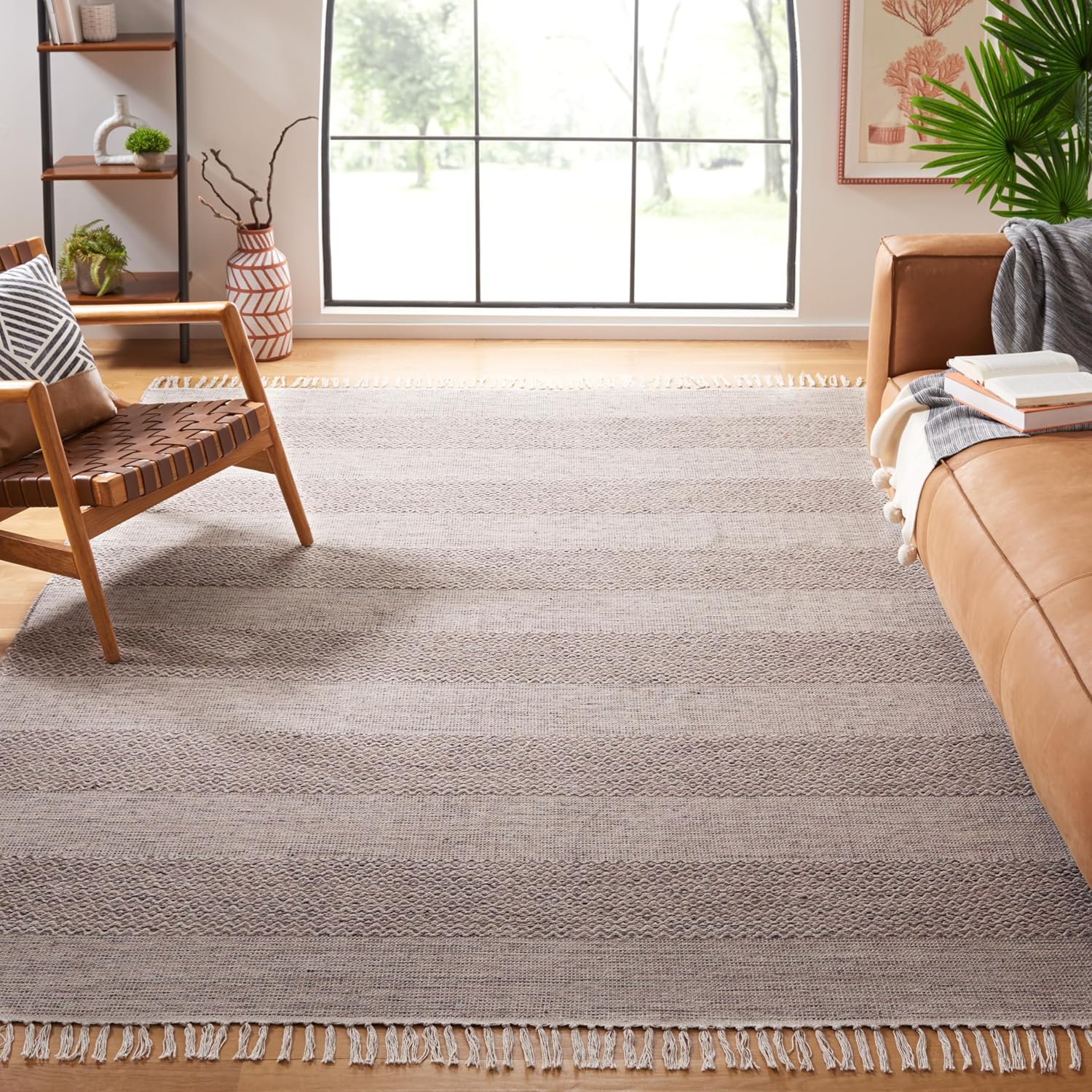 SAFAVIEH Montauk Collection Area Rug - 9' x 12', Ivory & Steel Grey, Handmade Flat Weave Boho Farmhouse Cotton Tassel Fringe, Ideal for High Traffic Areas in Living Room, Bedroom (MTK330M)