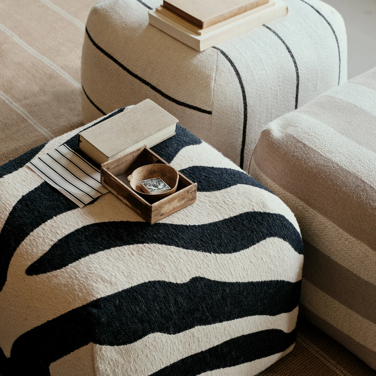 Broste Copenhagen - Sigrid Pouf, hellgrau / beige