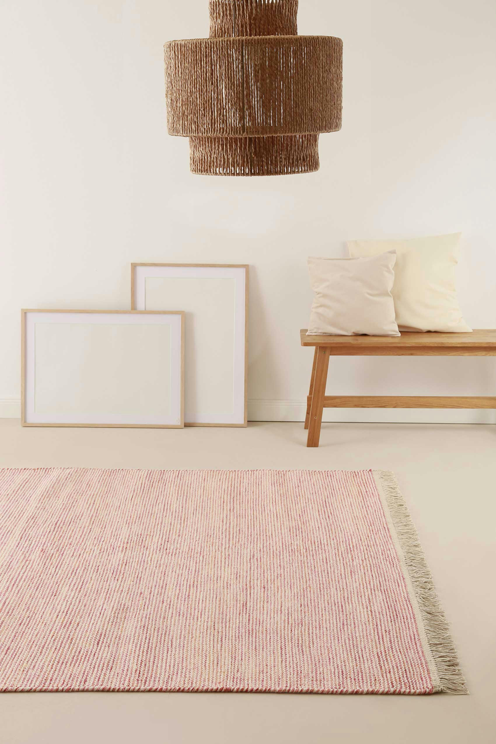 AMELIE - Tapis tissé main laine et coton beige et rouge à franges 130x190