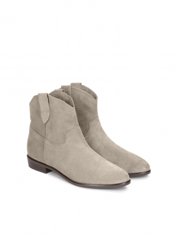 Ladies' beige boots
