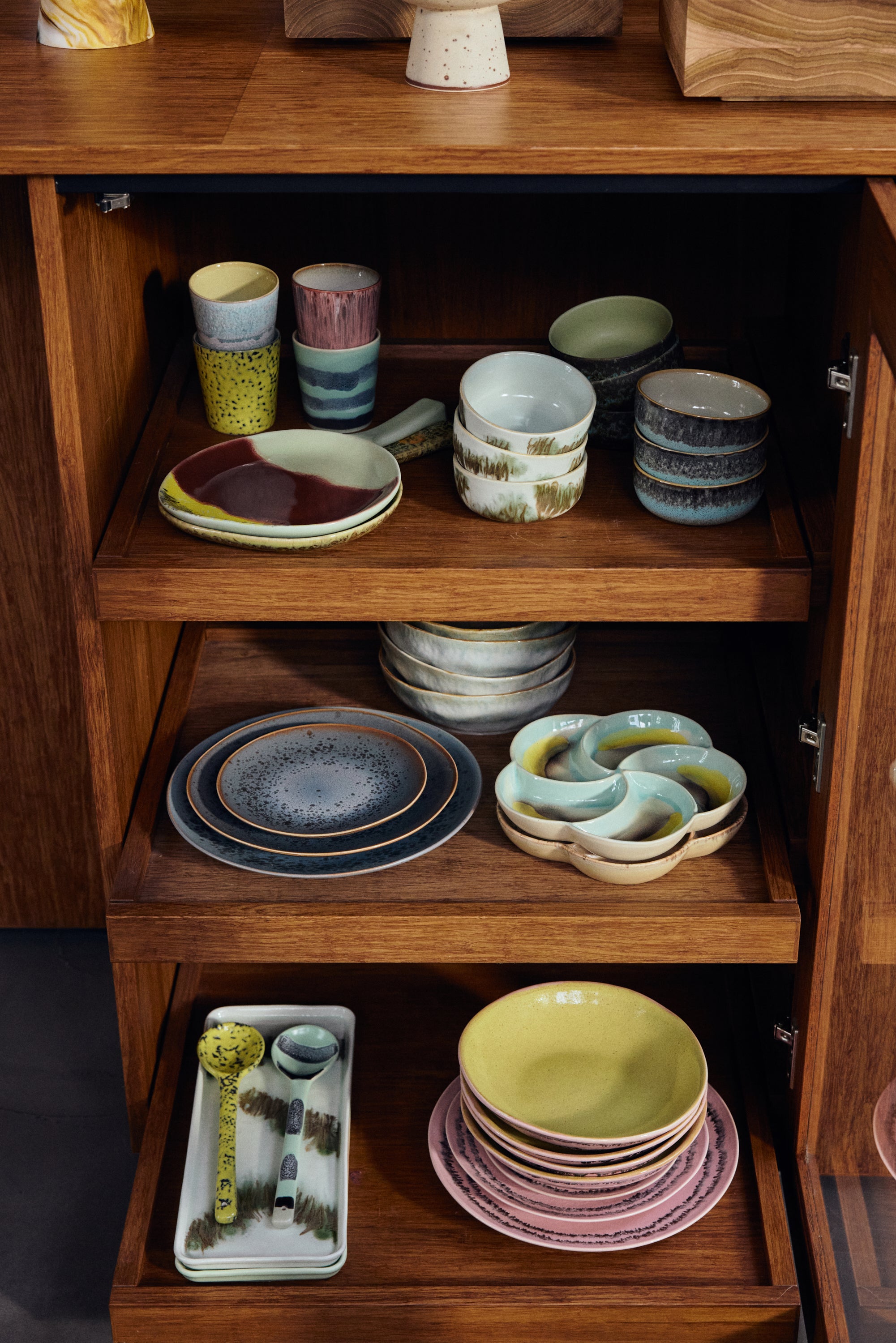 HKliving 70's Ceramics Cake Tray - Tide