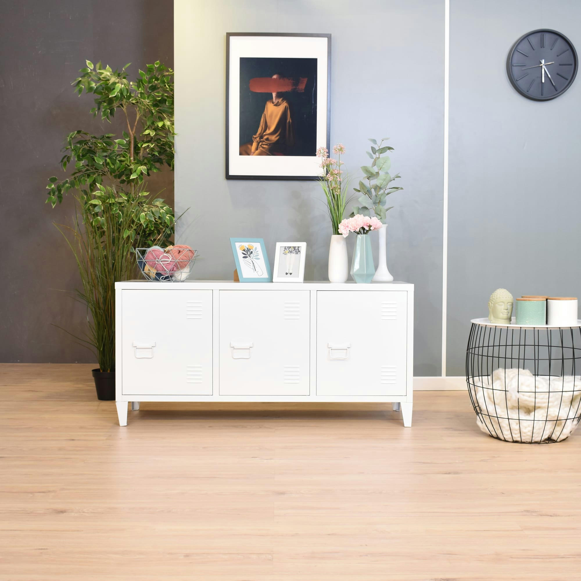 - Meuble TV métallique industriel avec rangement 3 portes blanc mat